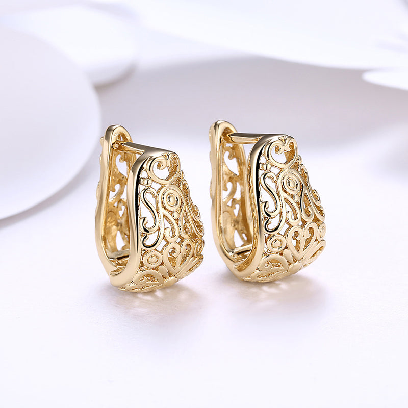 Best Seller In Europe And America Pattern Hollow Stud Earrings Ornament